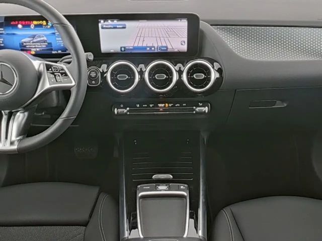 Mercedes-Benz B 180 AHK+Kamera+Lenkradhzg+Elektr.Heckklappe