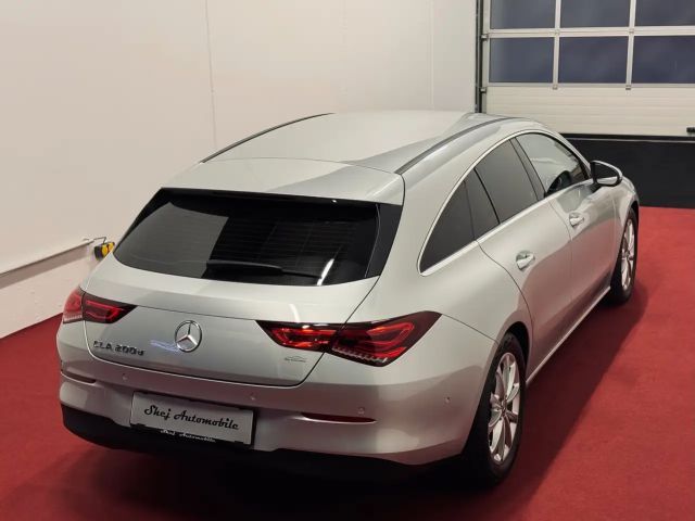 Mercedes-Benz CLA 200 CLA 200 d