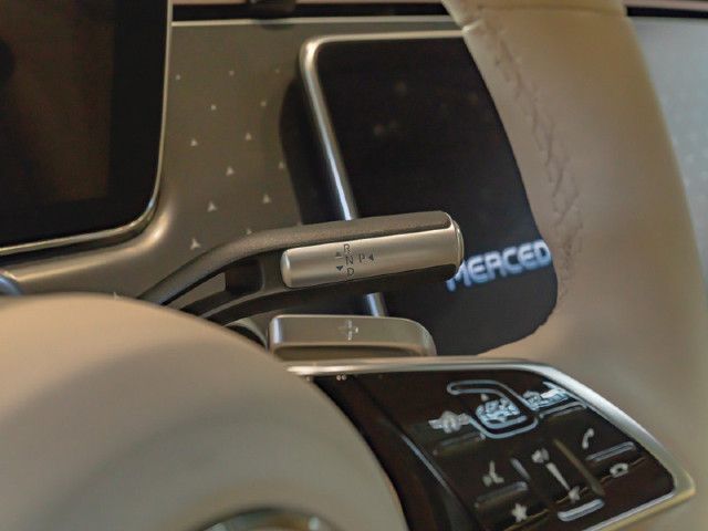 Mercedes-Benz EQS 450 Sedan