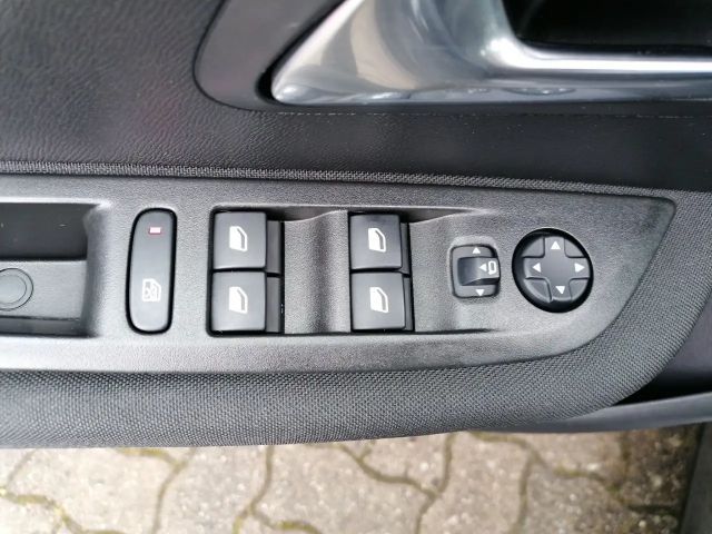 Peugeot E-208 Active Pack