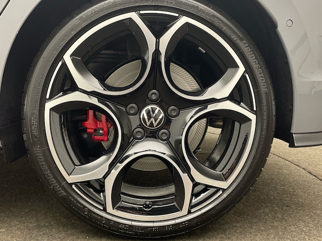 Volkswagen Golf DSG GTI Style