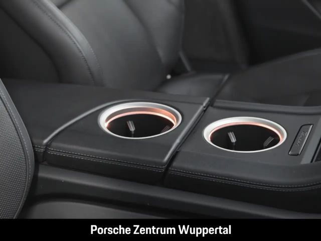 Porsche Taycan 4 Cross Turismo