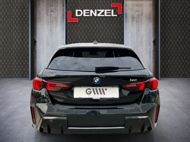 BMW 120 5-deurs Sedan