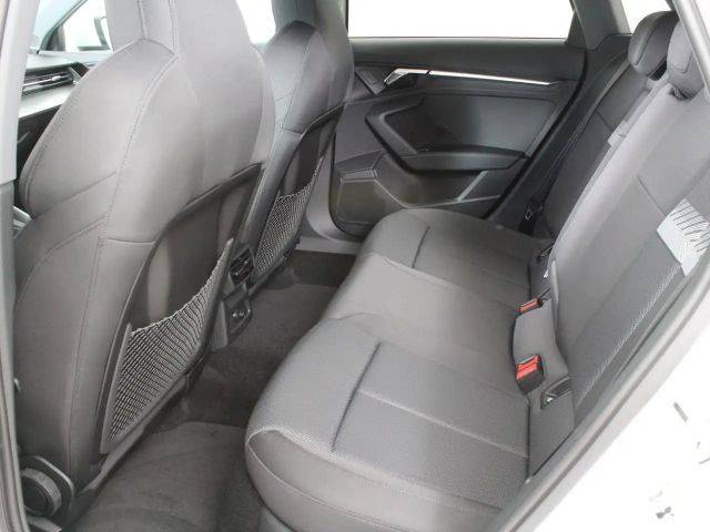 Audi A3 30 TFSI Sedan