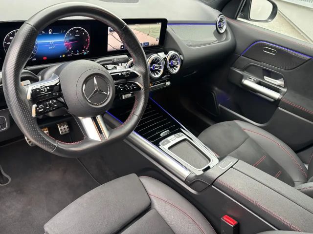 Mercedes-Benz GLA 200 4MATIC AMG Line GLA 200 d