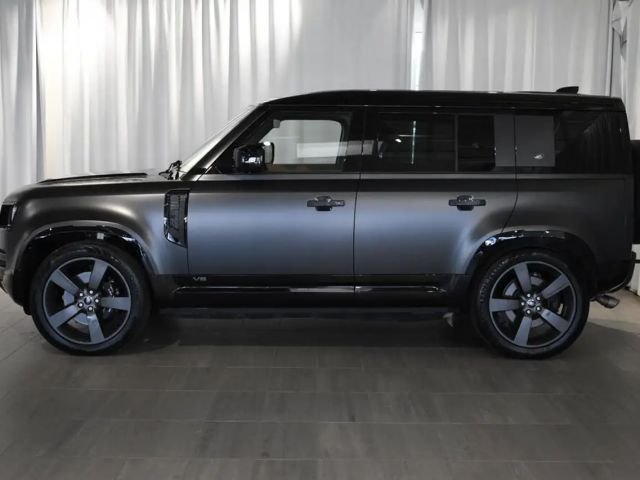 Land Rover Defender 110