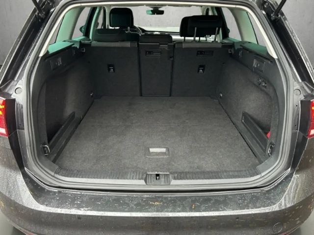 Volkswagen Passat 1.5 TSI Business DSG Variant