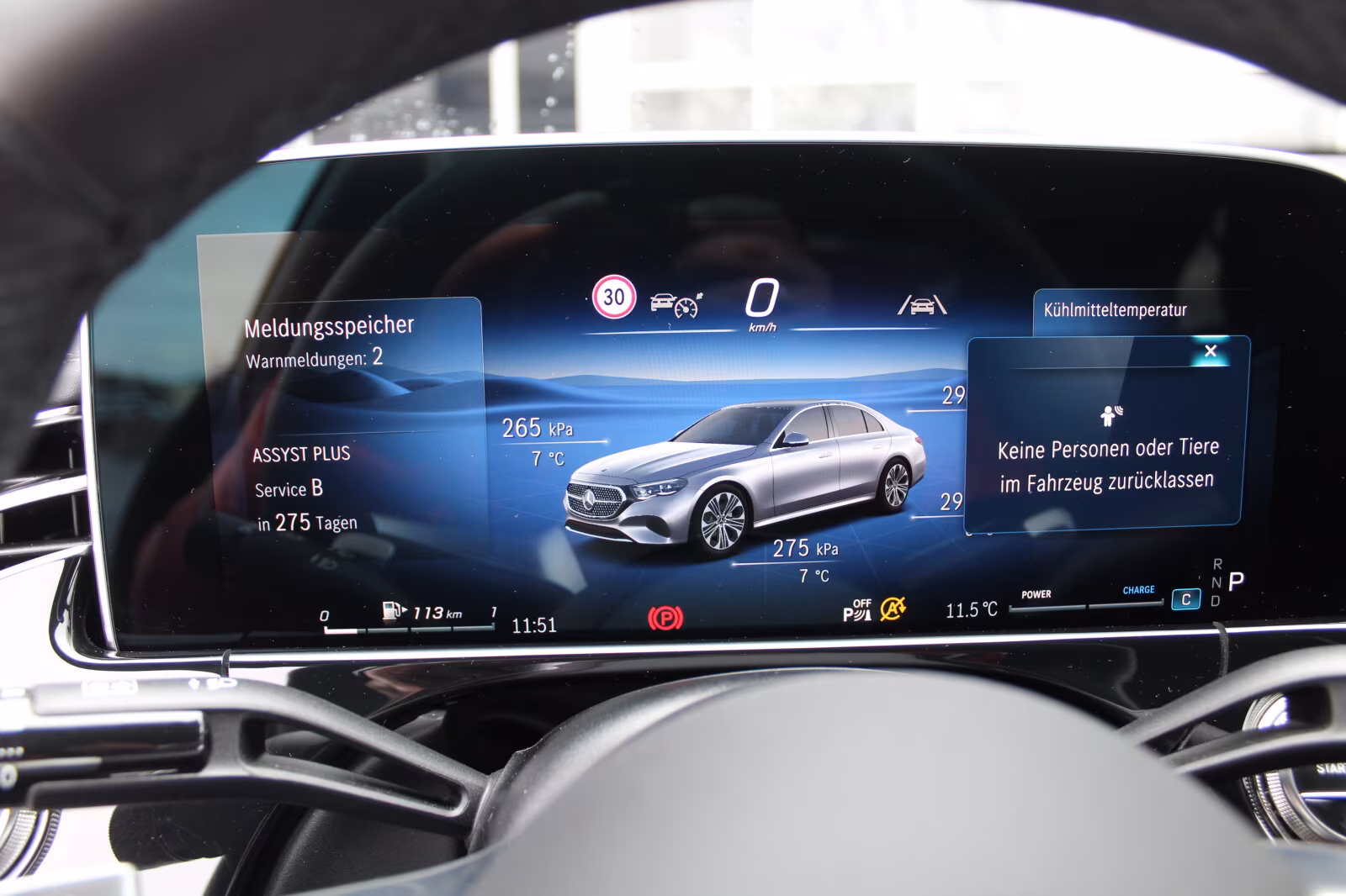 Mercedes-Benz E 200 AMG Line Sedan