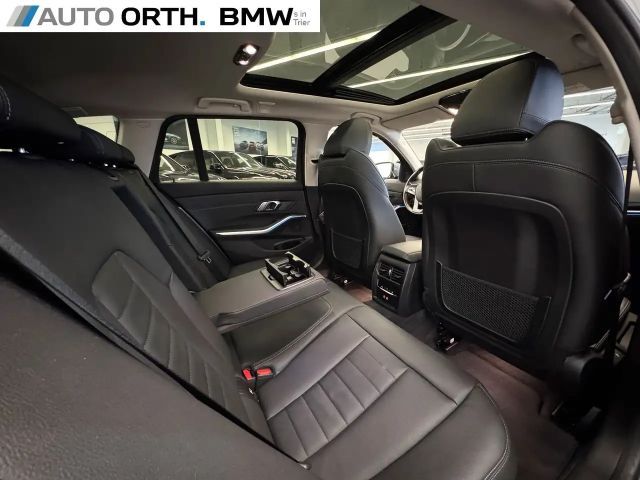 BMW 330 330d Touring xDrive