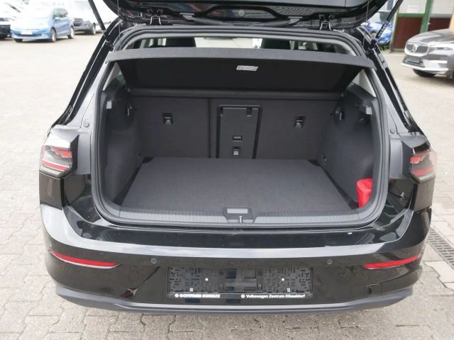 Volkswagen Golf 1.5 eTSI Golf VIII Life