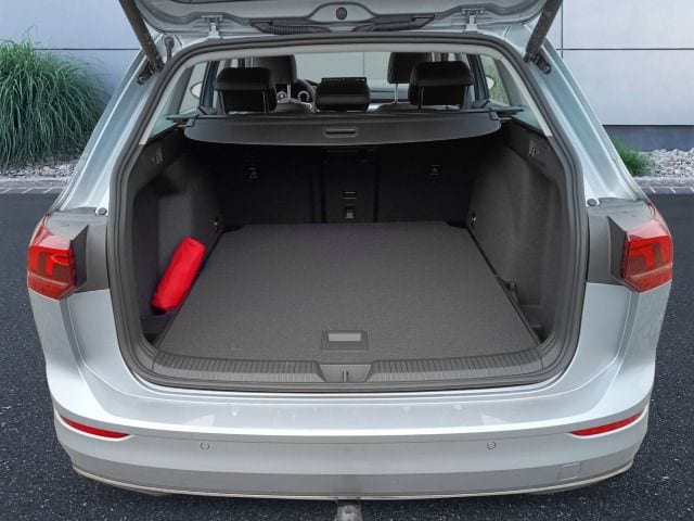 Volkswagen Golf 1.5 eTSI DSG Variant