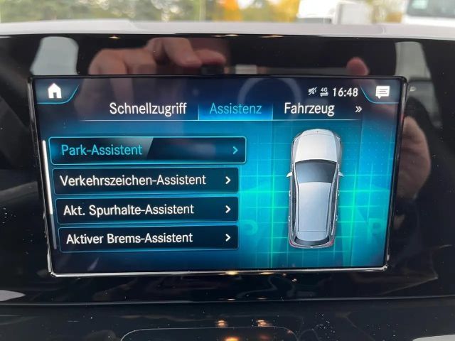 Mercedes-Benz B 200 Sedan Style