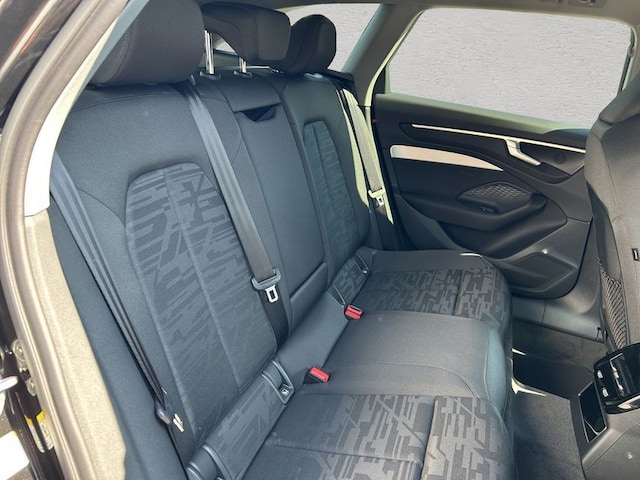 Audi A6 Avant S-Tronic