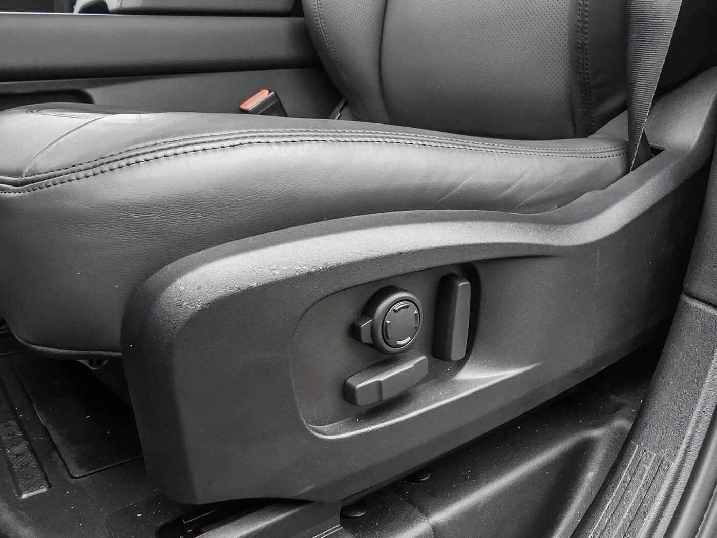 Land Rover Defender 110