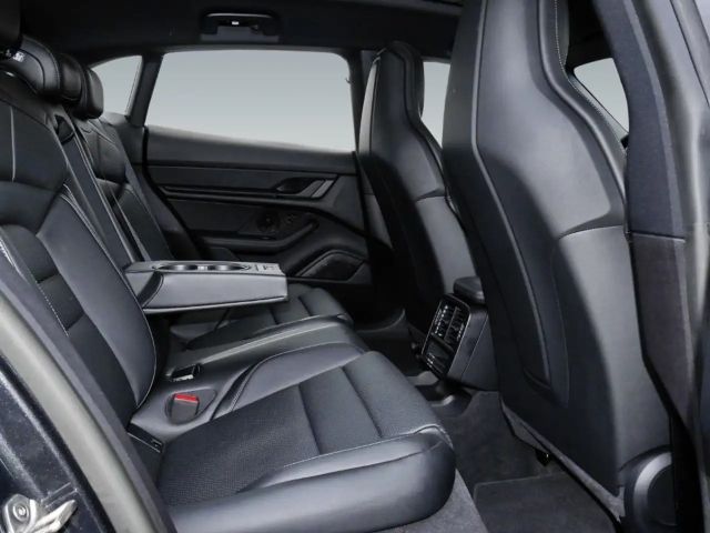 Porsche Taycan 4 Cross Turismo