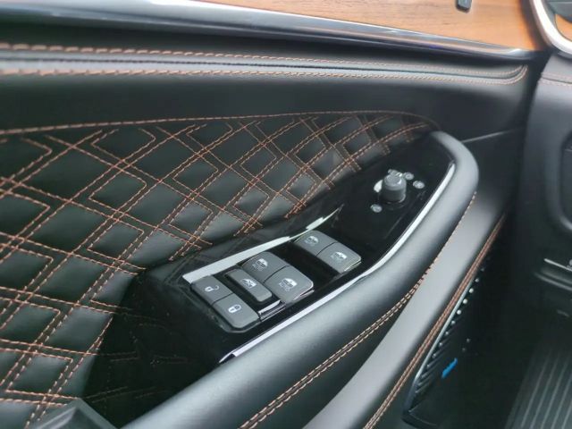 Jeep Grand Cherokee 4xe Hybrid Summit