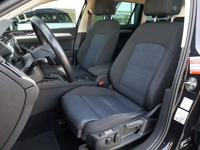 Volkswagen Passat DSG GTE Pro Variant