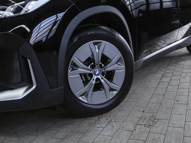 BMW iX1 xDrive30
