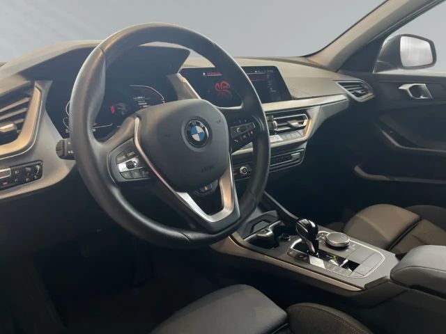 BMW 116 116d Advantage pakket Sedan