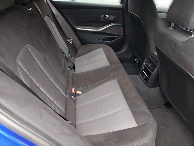 BMW 330 330e M-Sport Touring