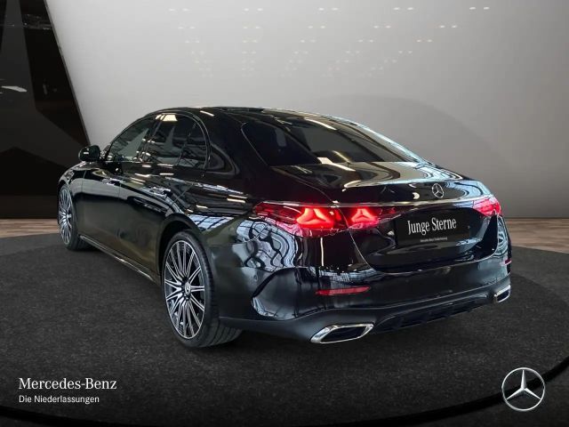 Mercedes-Benz E 200 AMG Line Sedan