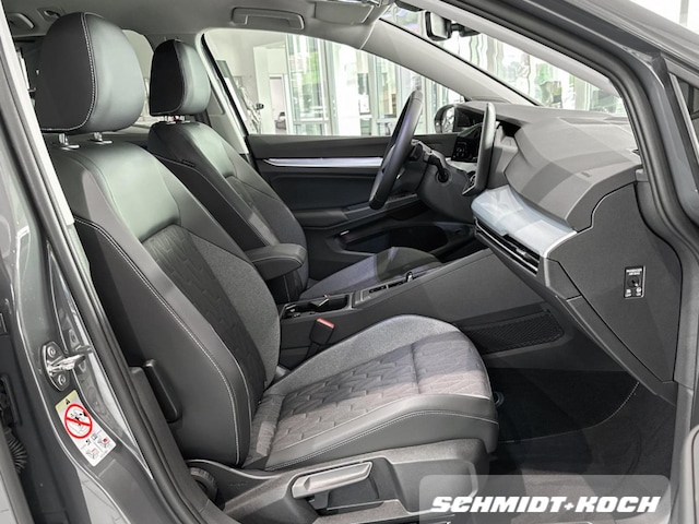 Volkswagen Golf 1.5 eTSI DSG Variant