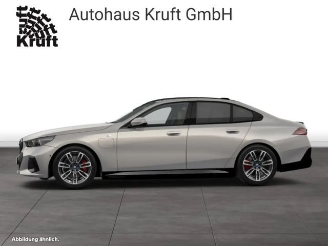 BMW 530 530e M-Sport Sedan