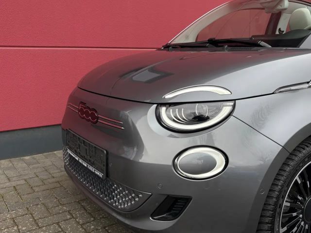 Fiat 500e La Prima