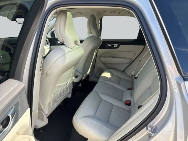 Volvo XC60 Dark Plus