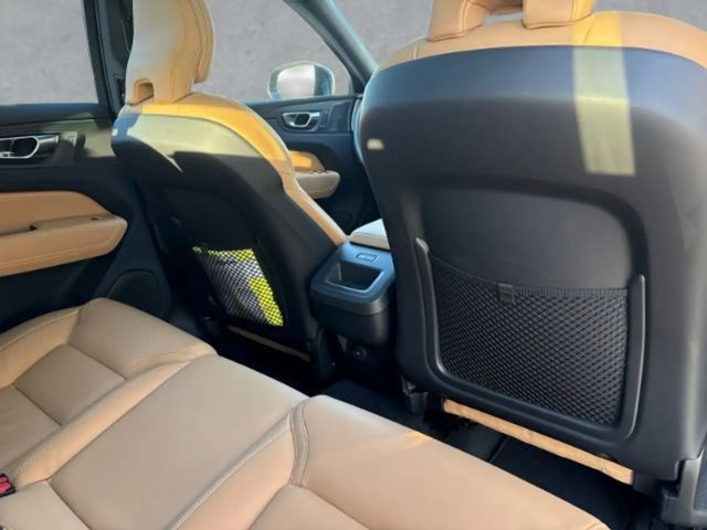 Volvo XC60 Dark Plus