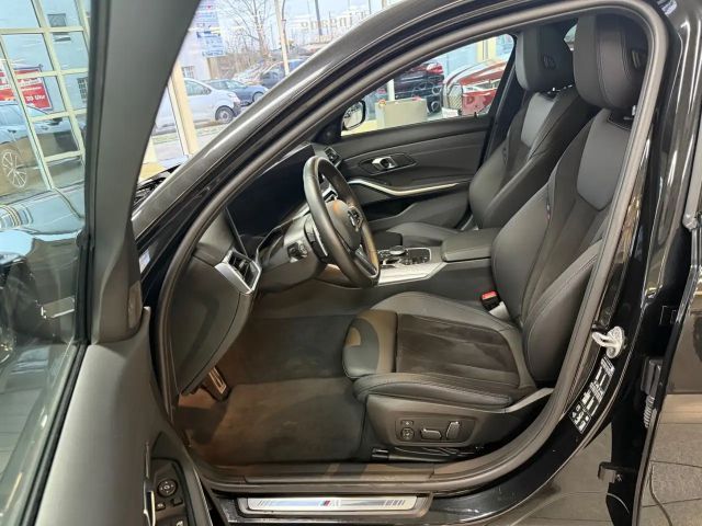 BMW 320 320d M-Sport Sedan xDrive