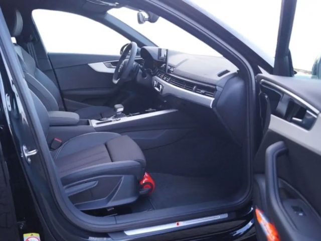 Audi A4 40 TFSI Avant S-Line