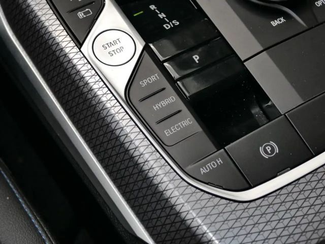 BMW 330 330e M-Sport Touring