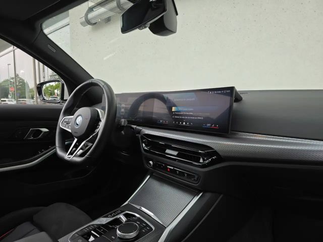 BMW 330 330e M-Sport Touring