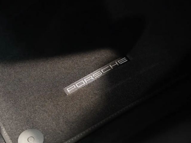 Porsche 911 Carrera Coupé GTS