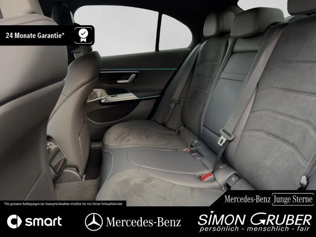 Mercedes-Benz E 220 AMG Line E 220 d Sedan