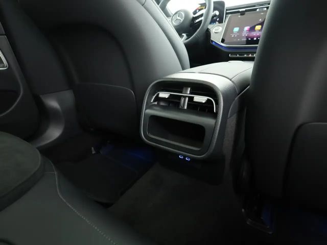 Mercedes-Benz E 220 E 220 d Sedan