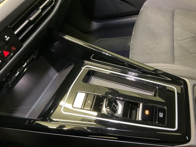 Volkswagen Golf 2.0 TDI DSG Style Variant