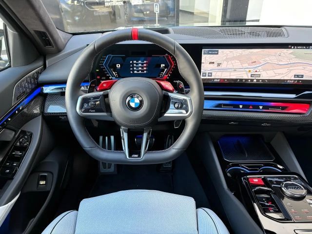 BMW M5 Touring Akrapovic KW V4 M-Performance