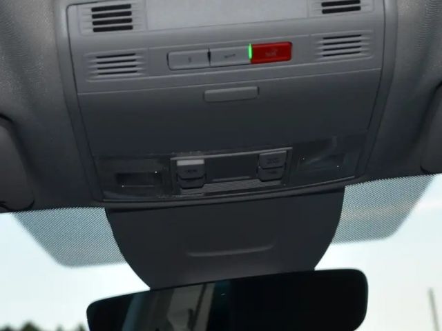 Skoda Superb Superb Kombi 2,0 TDI DSG LED AHV VIRTUAL NAVI 1.Be