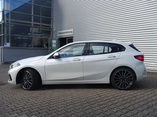 BMW 118 118d Sedan Sport Line