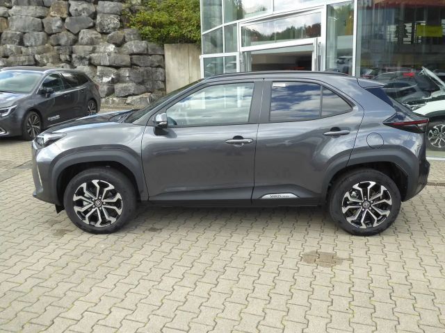 Toyota Yaris Cross 1.5H Teamplayer+Winter+Safety-Paket + AHK