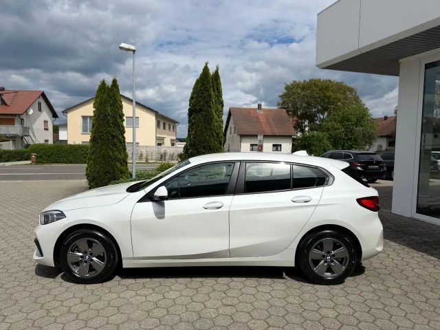 BMW 118 118i Sedan