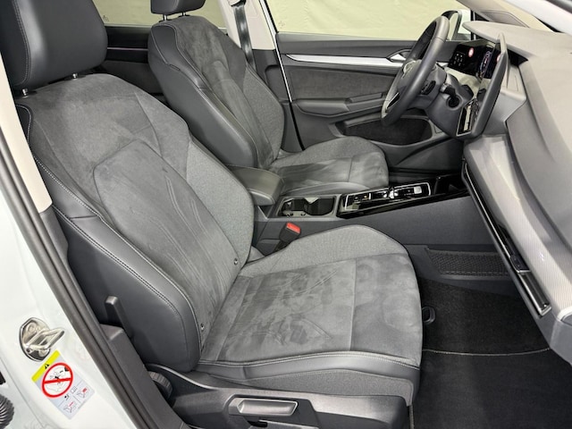 Volkswagen Golf 1.5 eTSI DSG Style