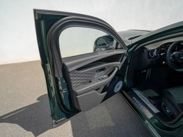 Bentley Flying Spur V8