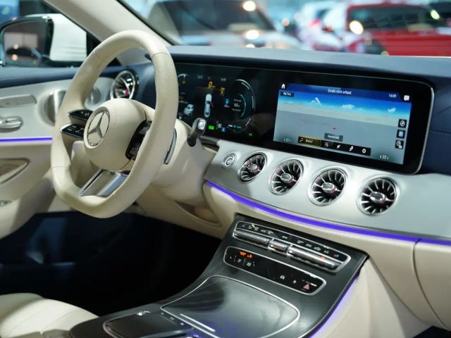 Mercedes-Benz E 200 4MATIC AMG Line Coupé