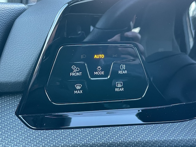 Volkswagen Golf 1.5 TSI Golf VIII R-Line Style