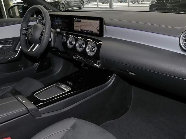 Mercedes-Benz CLA 200 AMG Line Coupé