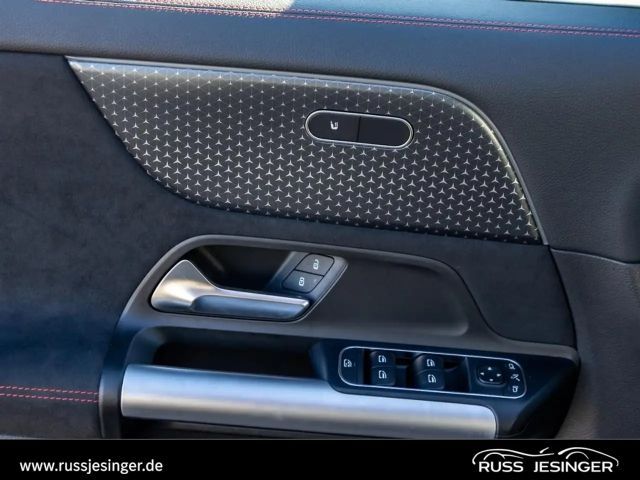 Mercedes-Benz EQA 300 4MATIC AMG Line