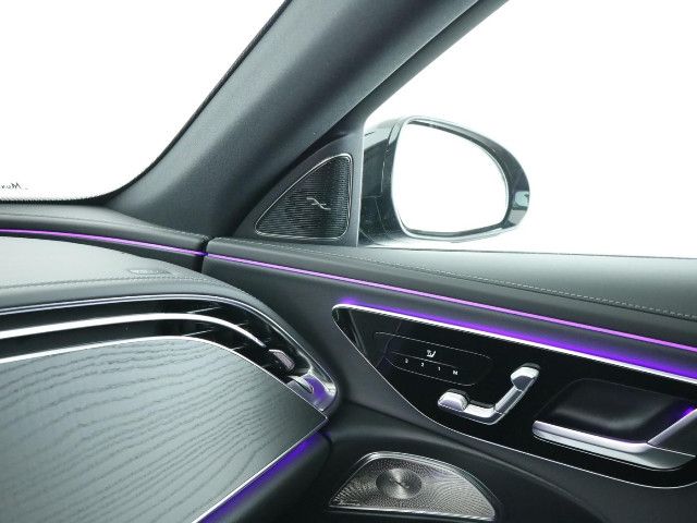 Mercedes-Benz E 220 AMG Line E 220 d Sedan